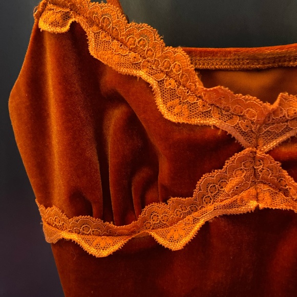 Velvet and lace orange Cami tank. - Picture 2 of 4